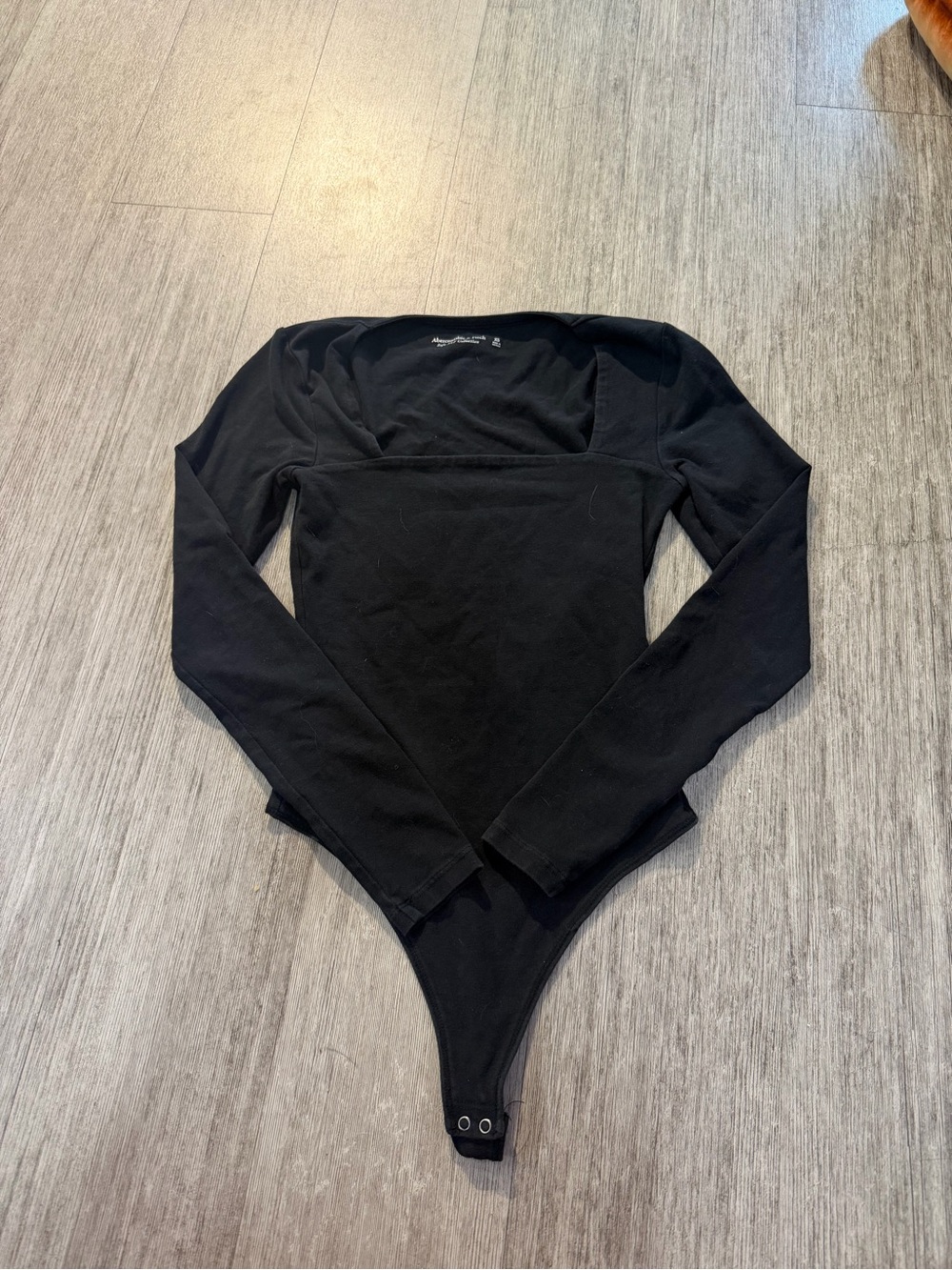 Abercrombie & Fitch Black Long Sleeve Square Neck Bodysuit - Picture 2 of 3
